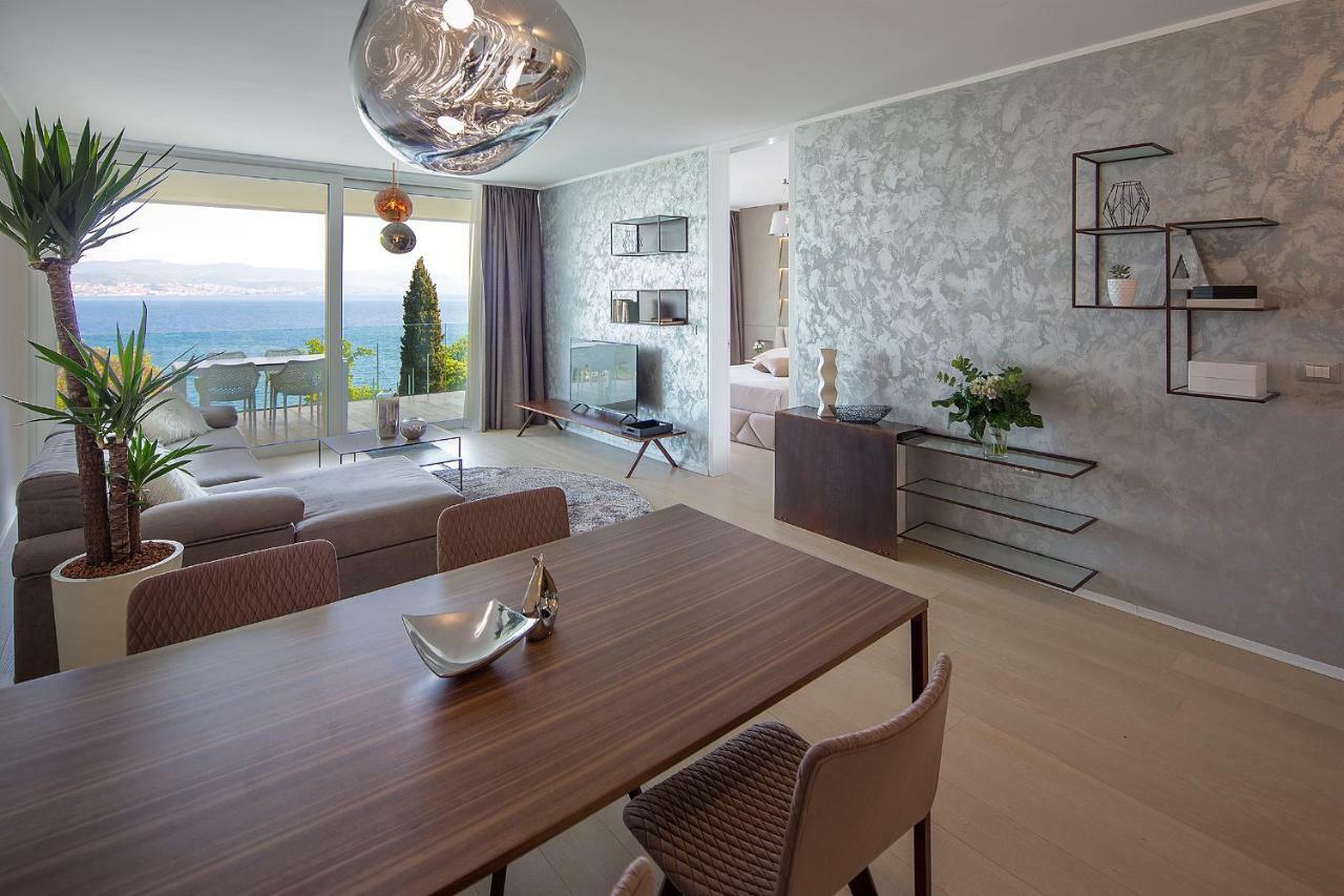 Opatija Deluxe Apartment With Swimming Pool エクステリア 写真